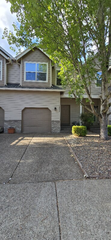 property at 18582 SW Takena Ct