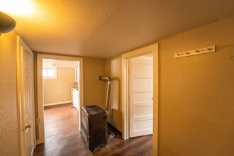 1111 E Flint St in Laramie, WY - Foto de edificio - Building Photo