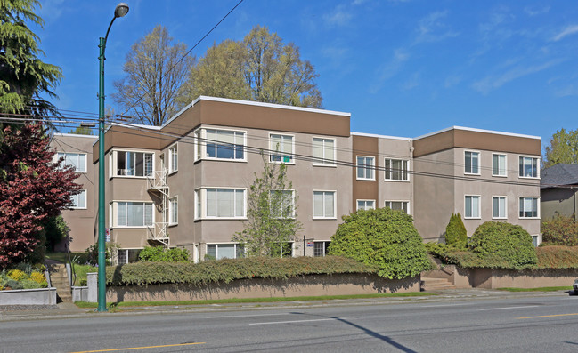 Oakville Apartments in Vancouver, BC - Building Photo - Primary Photo