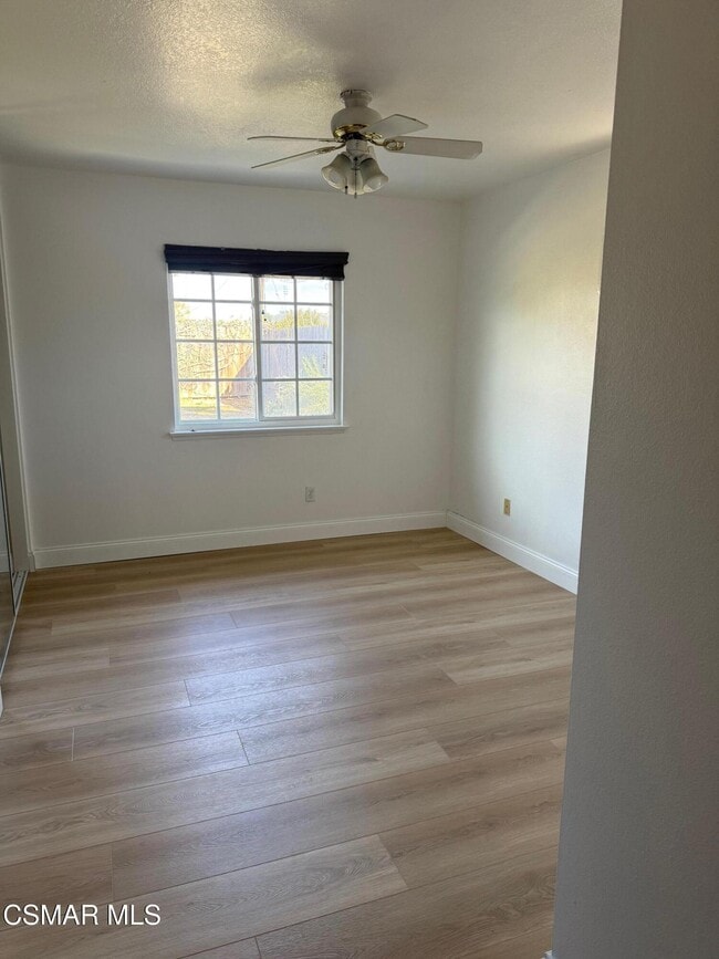 161 Teasdale St in Thousand Oaks, CA - Building Photo - Building Photo