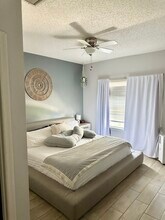 834 Normandy Trace Rd in Tampa, FL - Building Photo - Building Photo