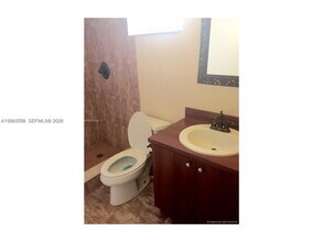 1820 N 17th Ave in Hollywood, FL - Building Photo - Building Photo