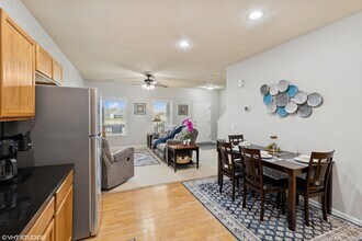 284 SE Booth Ave in Waukee, IA - Building Photo - Building Photo