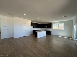 9858 Lost Horse Ave in Las Vegas, NV - Building Photo - Building Photo