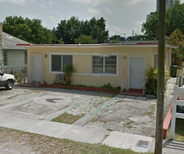 1860 NW 15th St