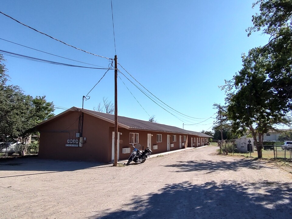 606 N 6th St in Carlsbad, NM - Building Photo