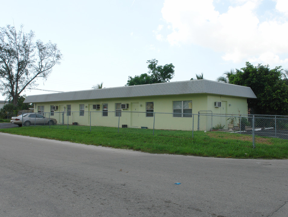 848 NW 2nd Ave in Fort Lauderdale, FL - Building Photo