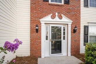 1078 River Plantation Dr in Woodstock, GA - Building Photo - Building Photo