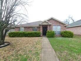 787 Catalina Dr in Lancaster, TX - Building Photo