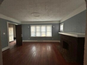 16930 Santa Rosa Dr in Detroit, MI - Building Photo - Building Photo