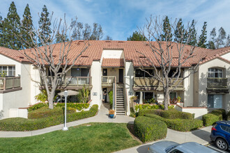 Canyon Hills Condominiums in Orange, CA - Building Photo - Building Photo