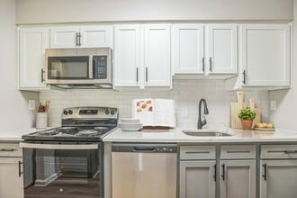 Ramblewood Village in Mount Laurel, NJ - Foto de edificio - Building Photo