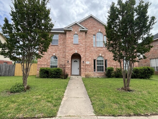 5619 Andalusia Trail