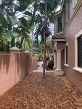 2800 Kinsington Cir in Weston, FL - Building Photo - Building Photo