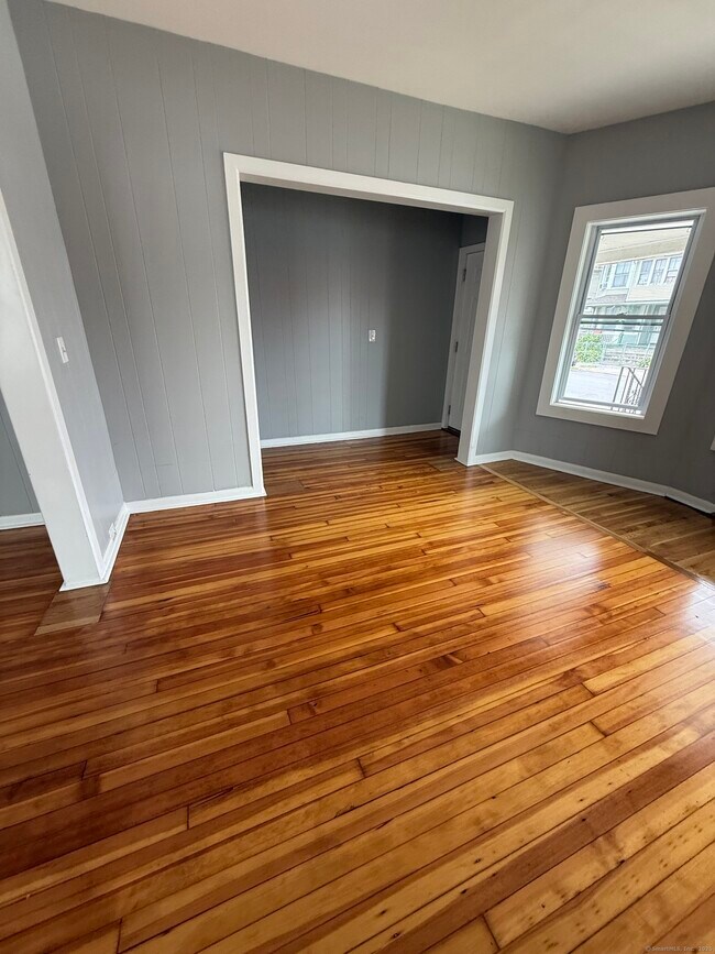 264 Wells St in Bridgeport, CT - Building Photo - Building Photo