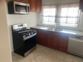 2050 S Garth Ave, Unit 2050 S Garth Ave in Los Angeles, CA - Building Photo