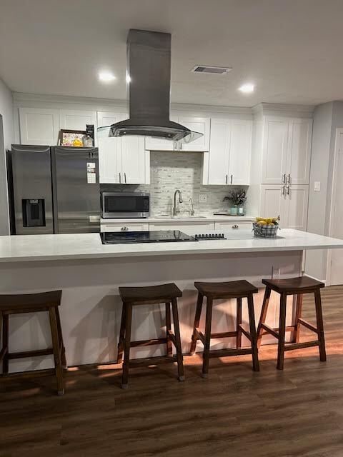 property at 6727 Vanlynn Ln