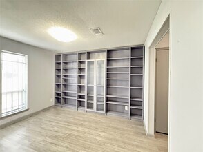 10721 Sandpiper Dr in Houston, TX - Building Photo - Building Photo