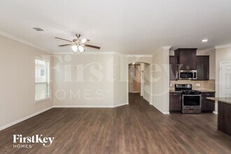 2201 Windy Grove Dr in Texas City, TX - Foto de edificio - Building Photo