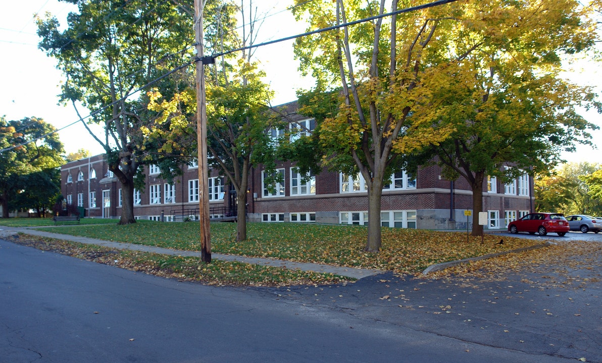 Brick School Terrace in Syracuse, NY - Building Photo