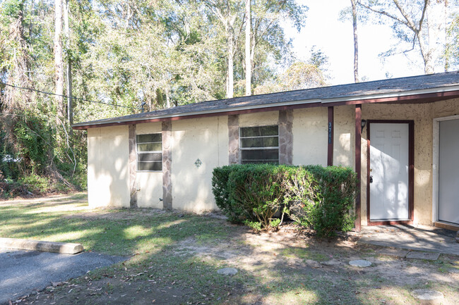 3741 Maria Cir in Tallahassee, FL - Building Photo - Building Photo