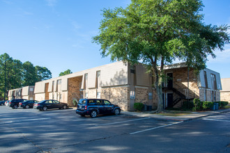 Fox Trail Apartments in Shreveport, LA - Foto de edificio - Building Photo