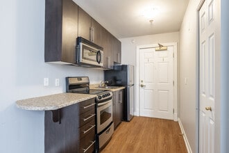 Sandy Hill Apartments in Ottawa, ON - Foto de edificio - Interior Photo