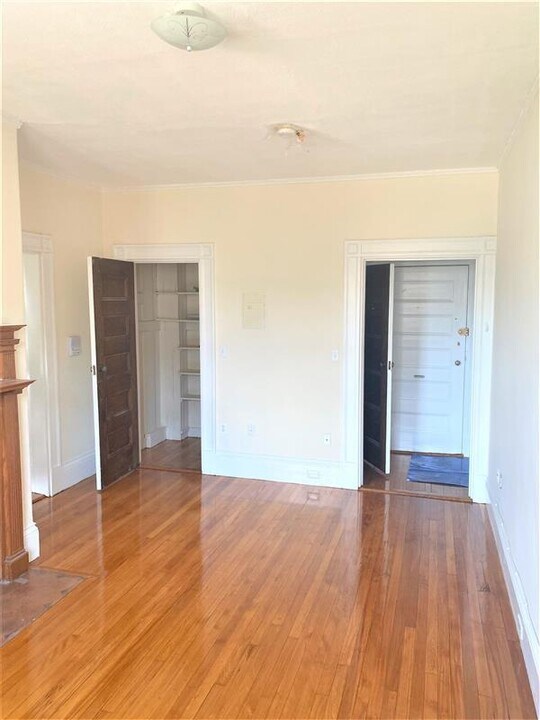 16 Ware St, Unit 307 in Cambridge, MA - Building Photo