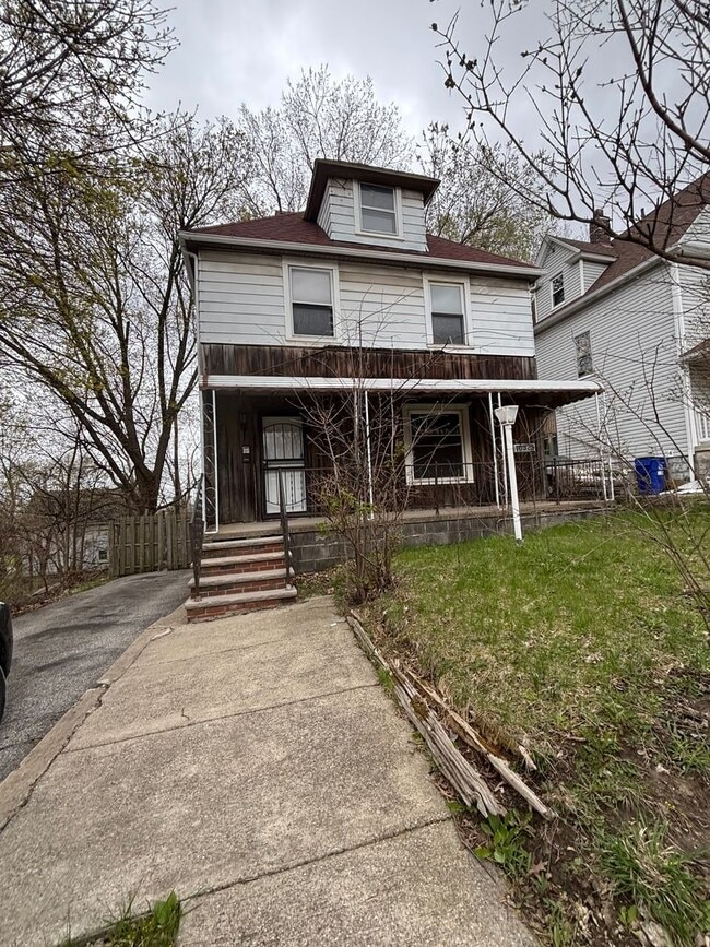 property at 10323 Grandview Ave