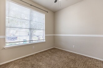 6106 Briscoe Leaf in San Antonio, TX - Building Photo - Building Photo