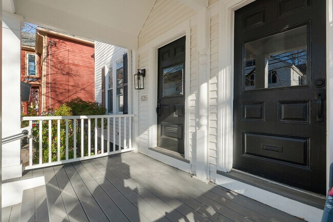 105-107 Richards Ave in Portsmouth, NH - Building Photo - Building Photo