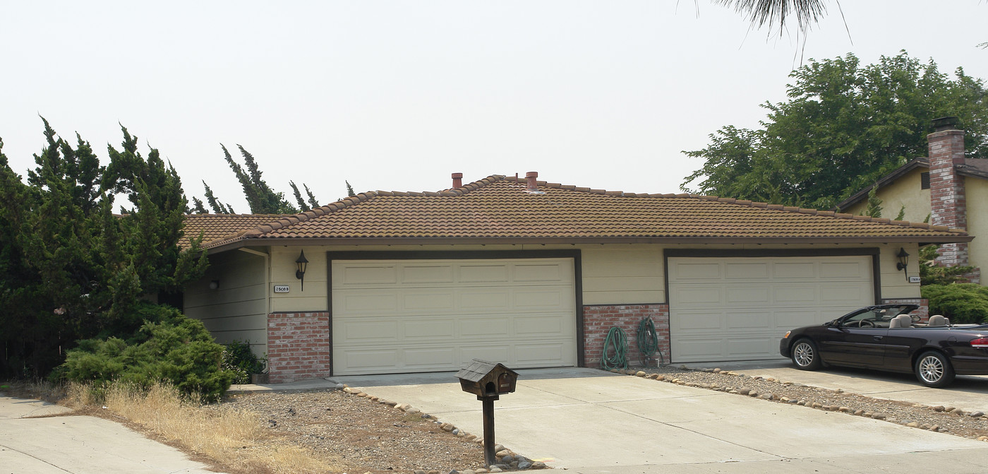 2509 Jenifer Ct in Antioch, CA - Building Photo