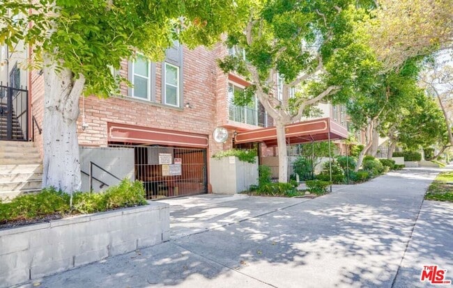 532 N Rossmore Ave in Los Angeles, CA - Building Photo - Building Photo