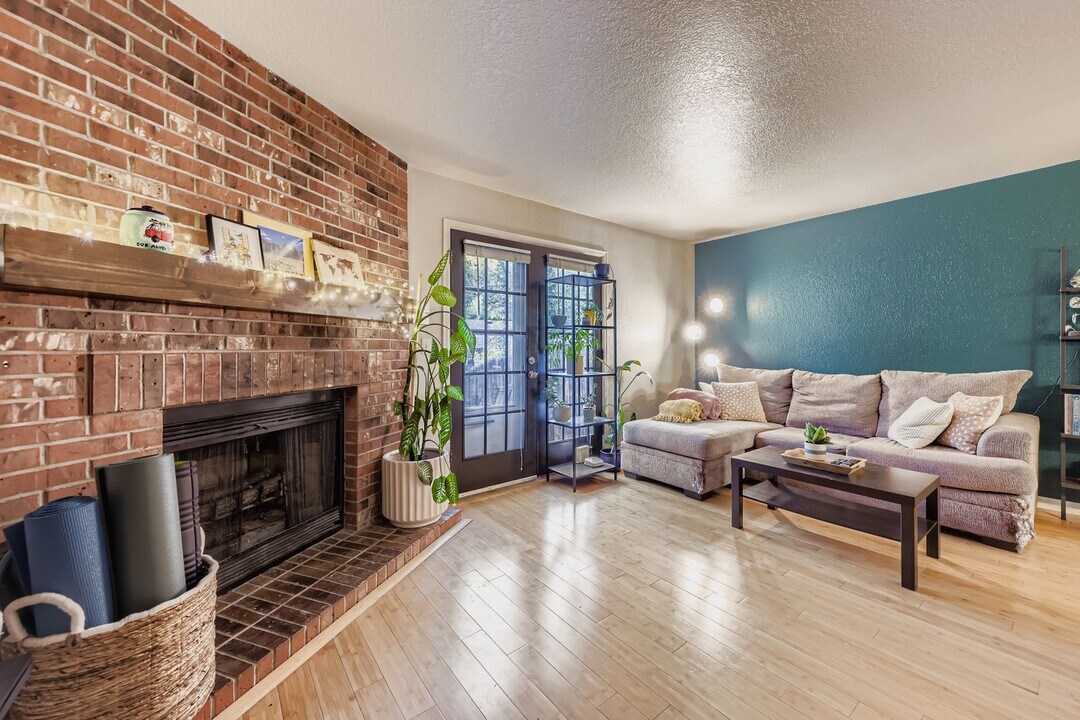 7451 Bradburn Blvd, Unit 2 in Westminster, CO - Foto de edificio