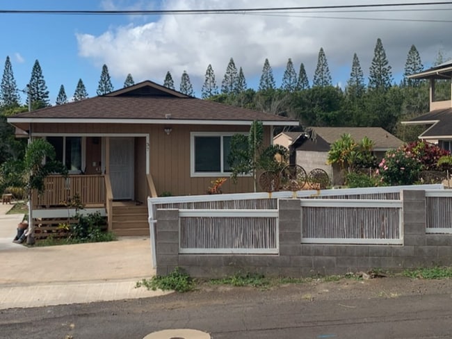 37 Kuhinia St in Wailuku, HI - Building Photo - Building Photo
