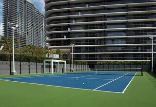 801 S Miami Ave, Unit 3310 in Miami, FL - Foto de edificio - Building Photo