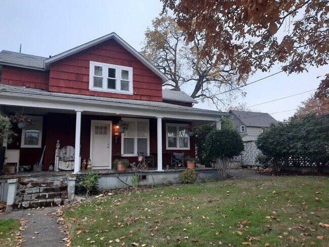 602 E McLoughlin Blvd, Unit 1