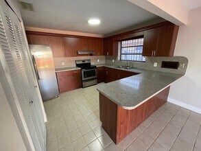 3431 NW 14th St in Miami, FL - Building Photo - Building Photo