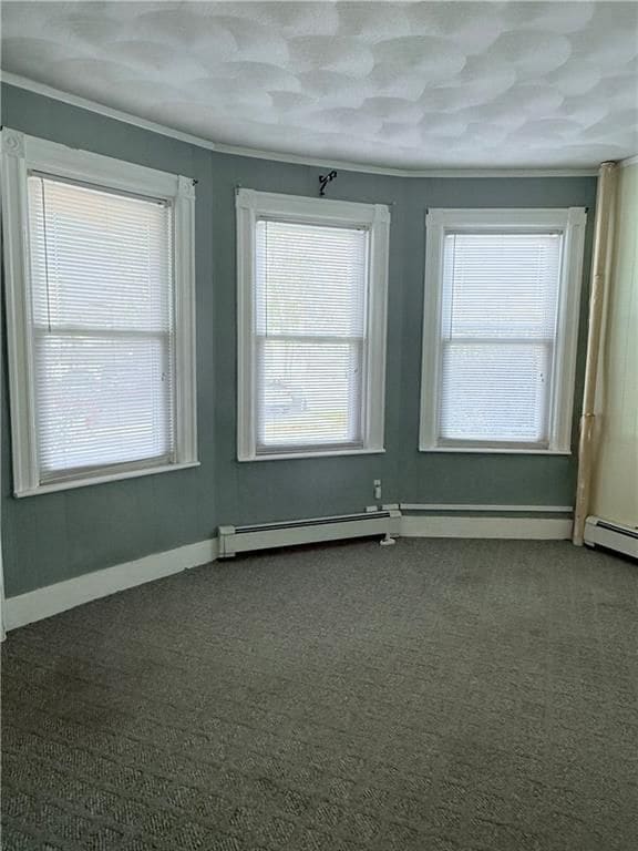 128 Vincent Ave in North Providence, RI - Foto de edificio - Building Photo