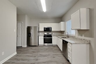 19415 Juniper Vale Cir in Houston, TX - Building Photo - Building Photo