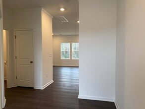 520 Venetian Dr in Sanford, NC - Building Photo - Building Photo