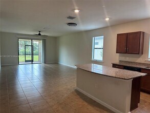 3932 Black Eagle Ln in Ft. Myers, FL - Building Photo - Building Photo