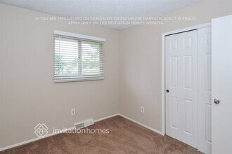 2137 S Nucla Way in Aurora, CO - Foto de edificio - Building Photo