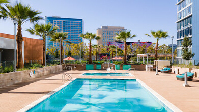 The Grad- Student-by the bed leasing in San Jose, CA - Foto de edificio - Other