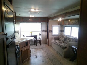 19115 NE Miami Ct in Miami, FL - Building Photo - Building Photo