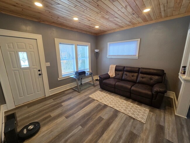 property at 302 2nd Ave NE