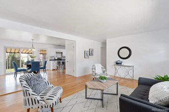7896 E Jefferson Pl in Denver, CO - Building Photo - Building Photo
