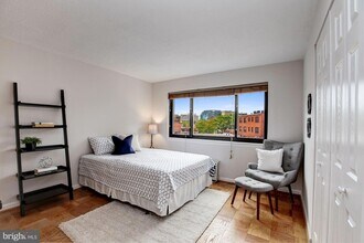 1816 New Hampshire Ave NW, Unit 202 in Washington, DC - Building Photo - Building Photo