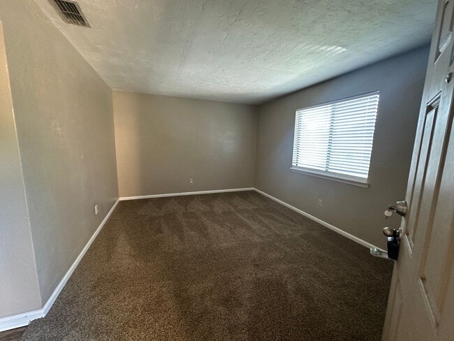 1430 Willow Bend Way in Tallahassee, FL - Building Photo - Building Photo