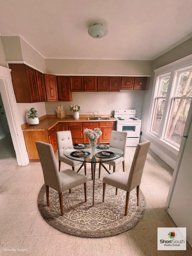 208 W Oakland Ave in Lansing, MI - Building Photo - Building Photo